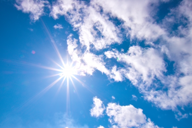 太陽光発電量は日照時間と日射量に注目 計算方法も紹介 太陽光発電投資 株式会社アースコム